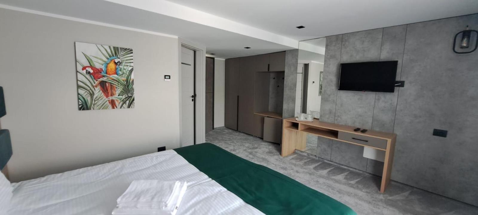 Hotel Plutitor Lebada 비카즈 외부 사진